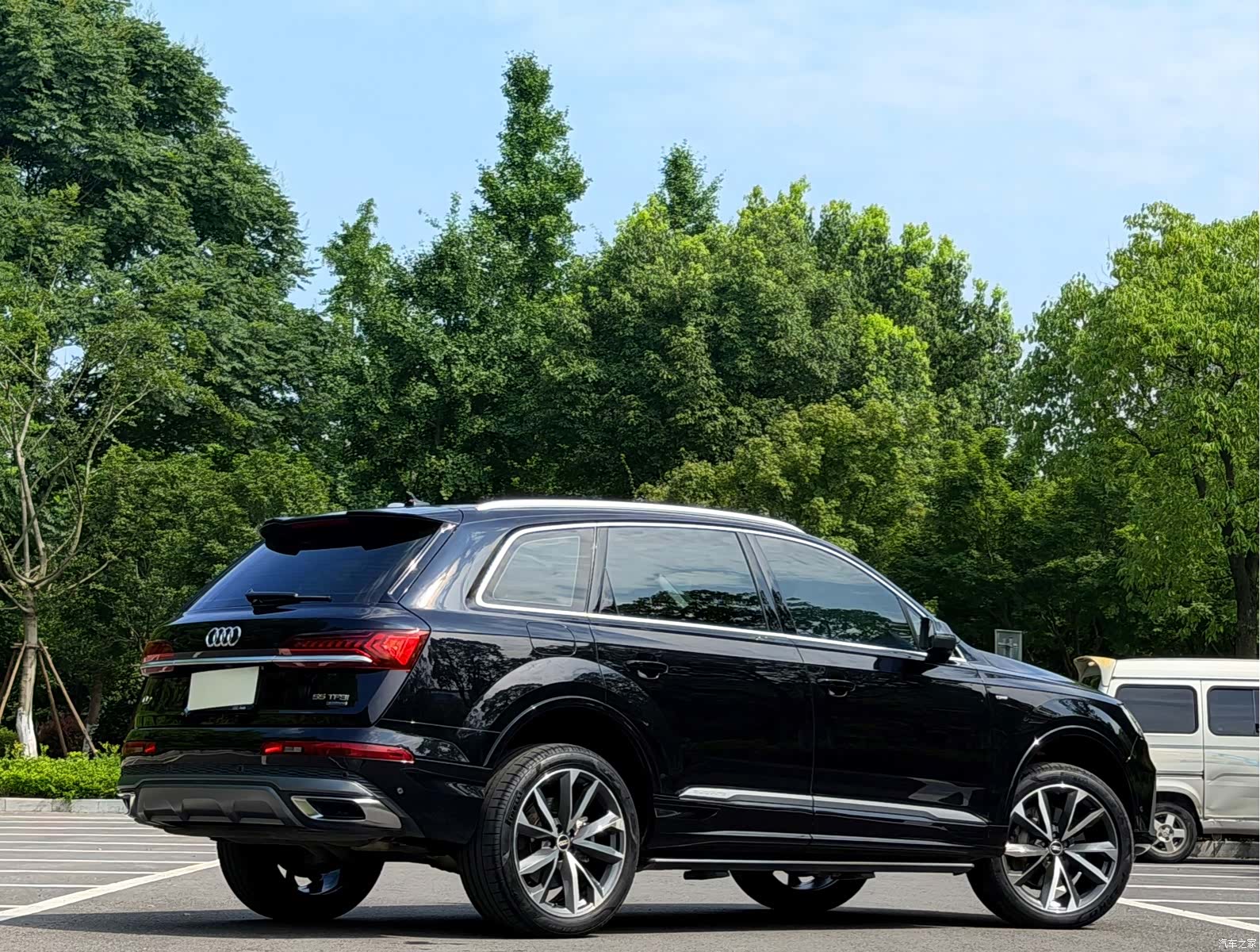 Audi Q7, 2021 4