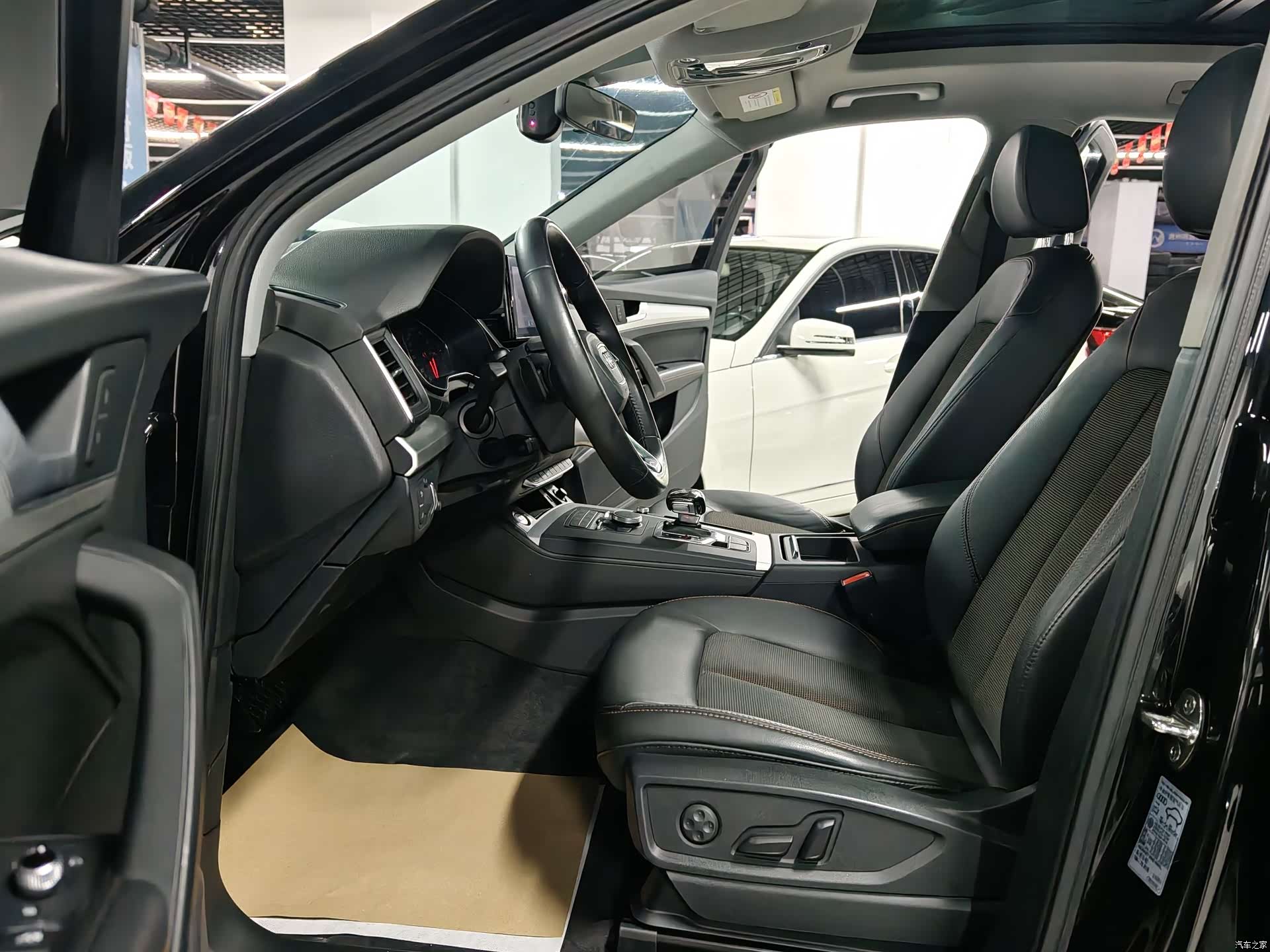 Audi Q5L, 2021 все фото