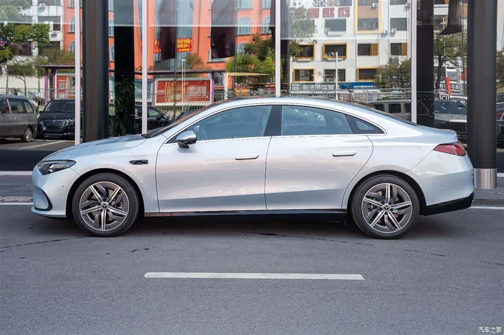 Mercedes-Benz CLA, 2025 3