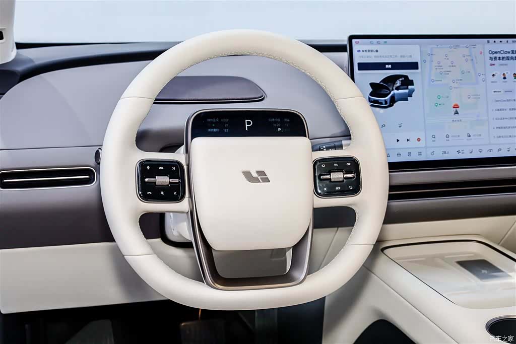 Li Auto i8, 2025 12