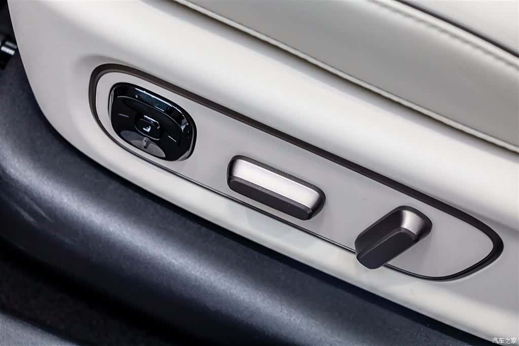 Li Auto i8, 2025 29