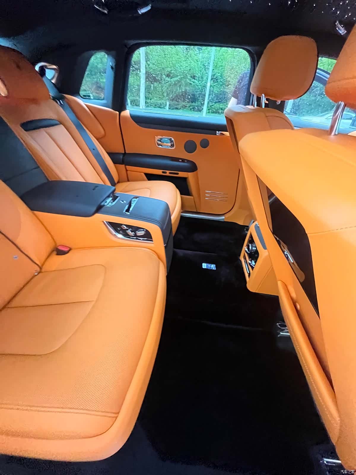 Rolls-Royce Ghost, 2024 10