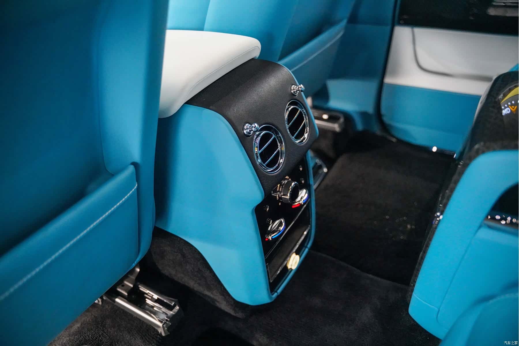 Rolls-Royce Cullinan, 2021 16