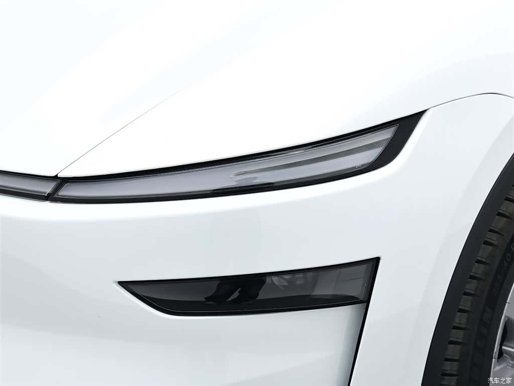 Tesla Model Y, 2025 17