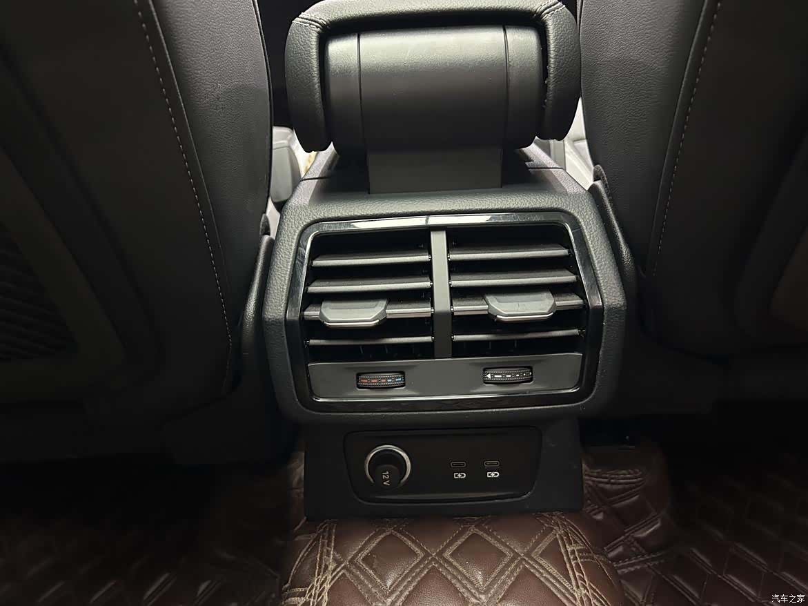 Audi Q3, 2023 25