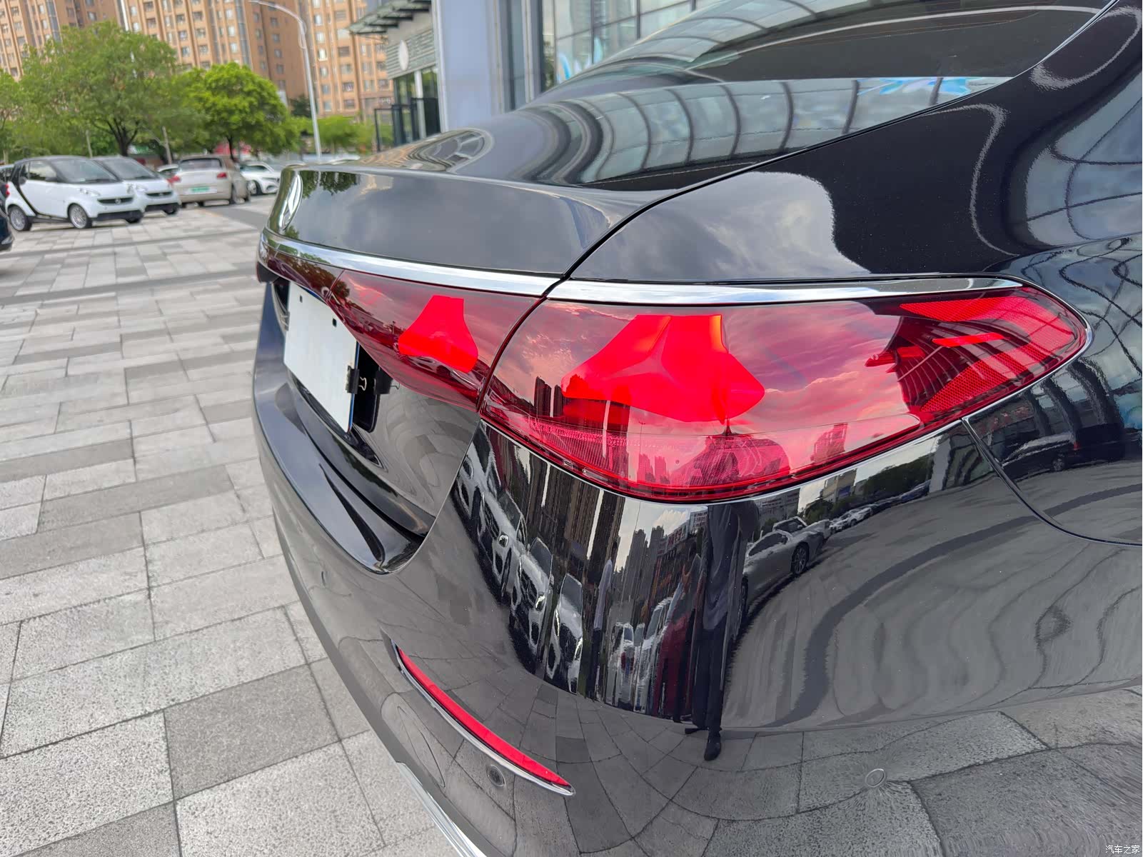 Mercedes-Benz E-Class, 2024 34