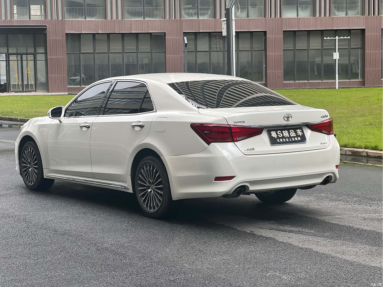 Toyota Crown, 2019 6