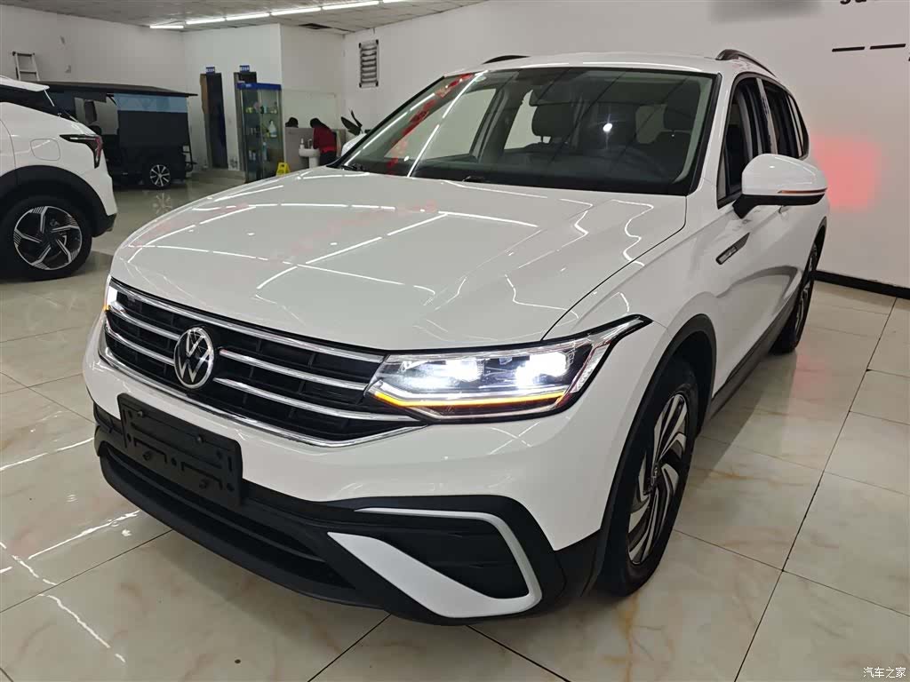 Volkswagen Tiguan L