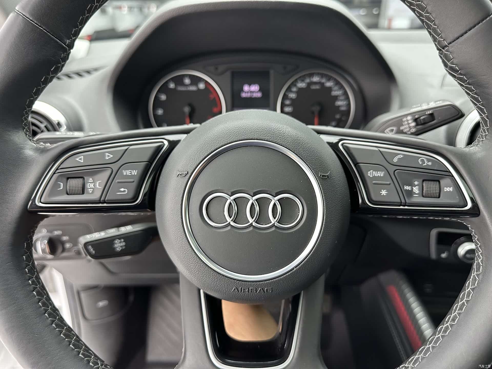 Audi Q2L, 2022 14