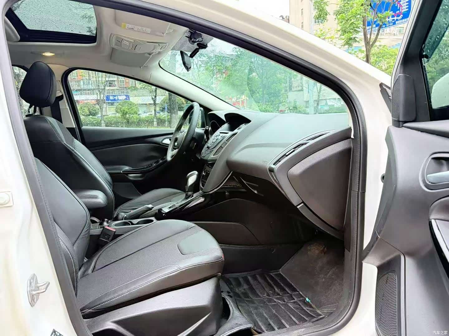 Ford Focus, 2014 4