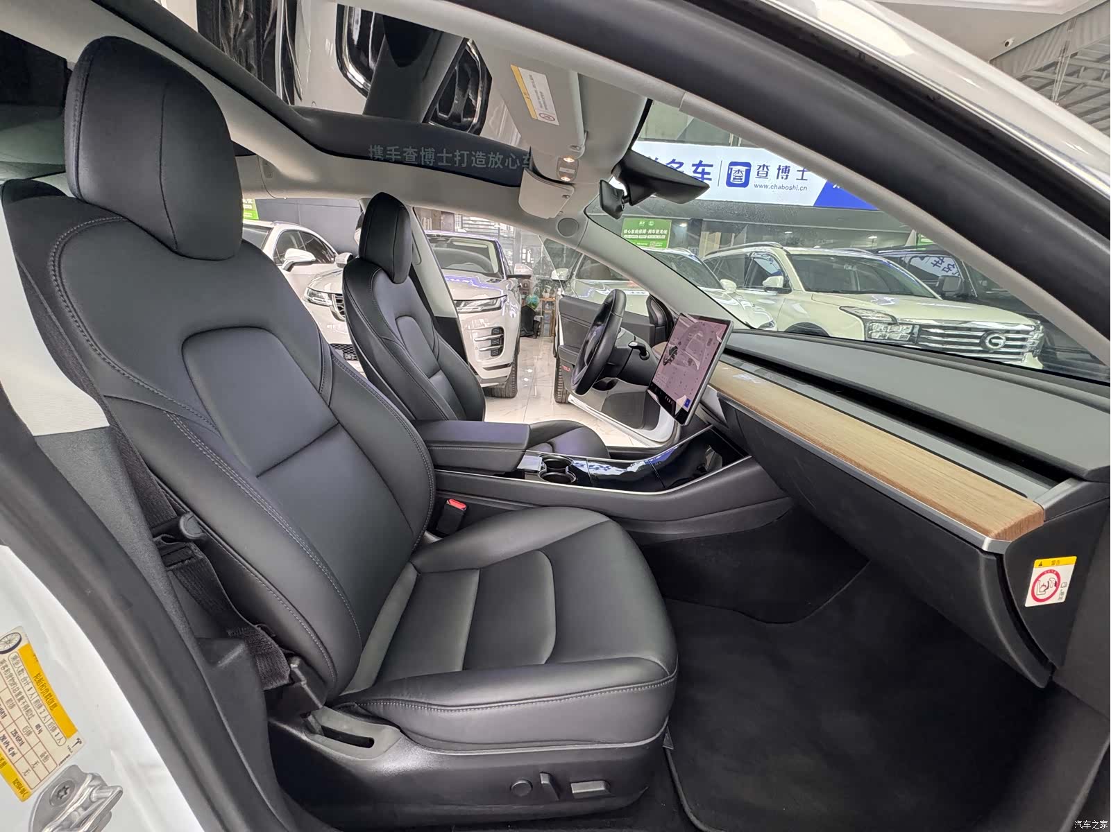 Tesla Model 3, 2019 23