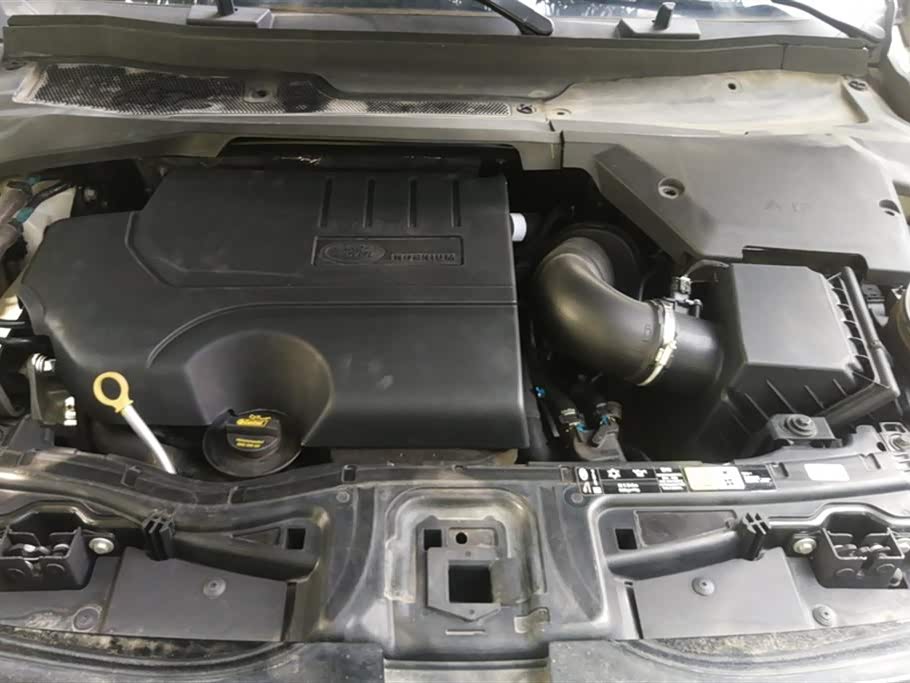 Land Rover Discover sports