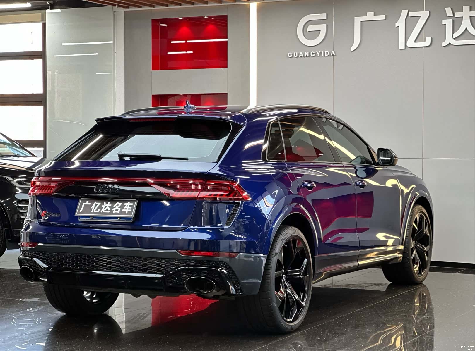 Audi Q8, 2021 25