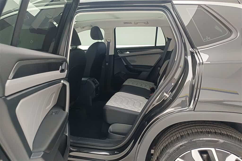 Volkswagen Tayron, 2025 11