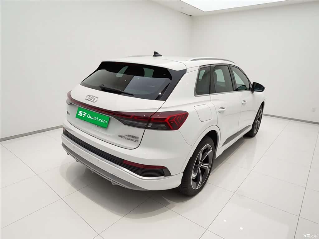Audi Q4 e-tron, 2024 7