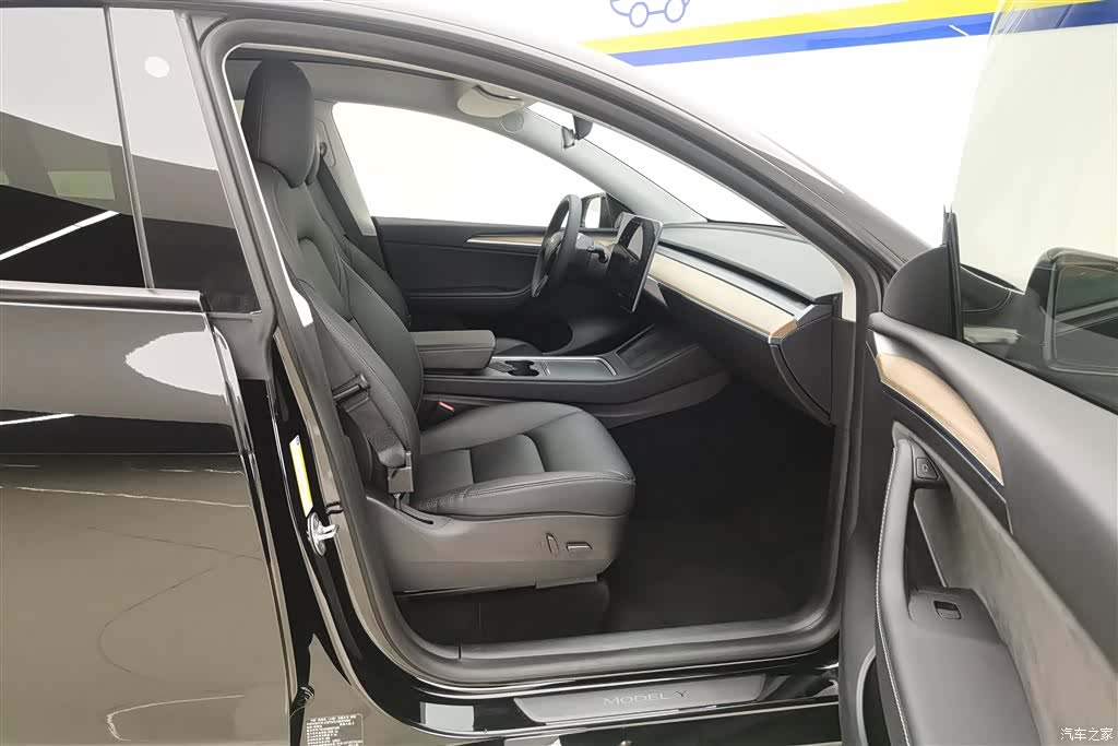 Tesla Model Y, 2021 8