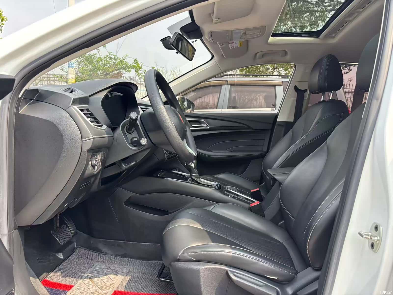 Roewe i5, 2021 4