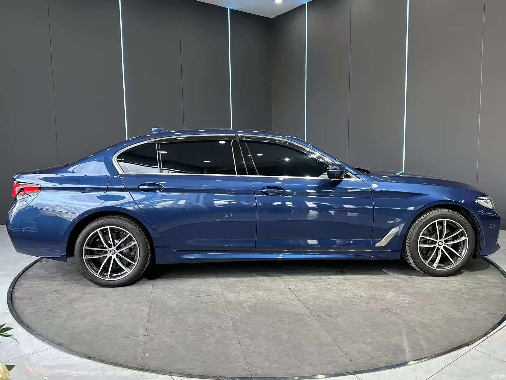 BMW 5 Series, 2021 все фото