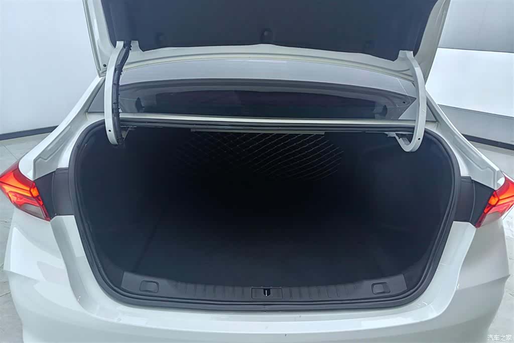 Buick Verano, 2023 4