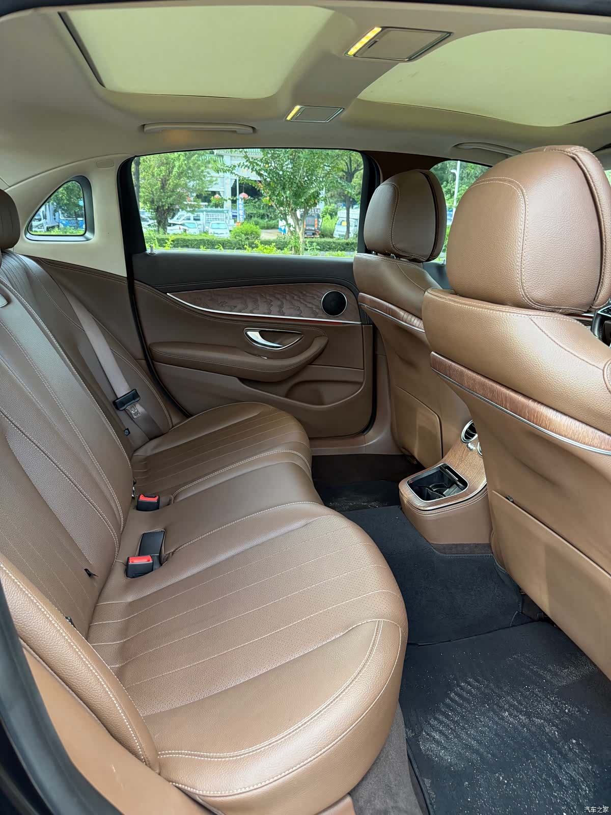 Mercedes-Benz E-Class, 2022 17