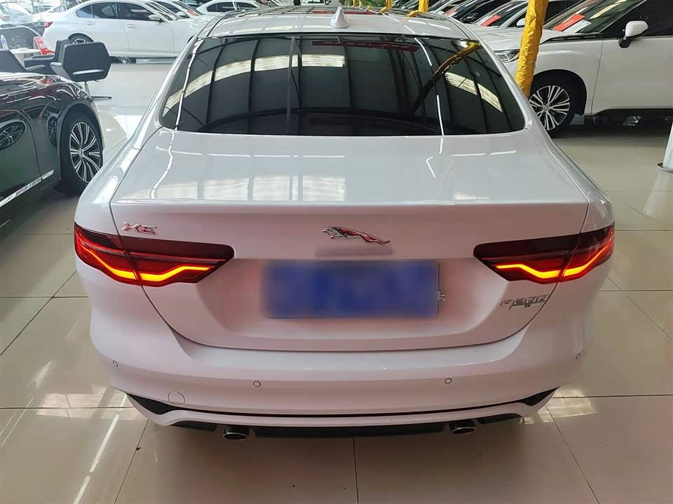Jaguar XEL Jaguar XEL