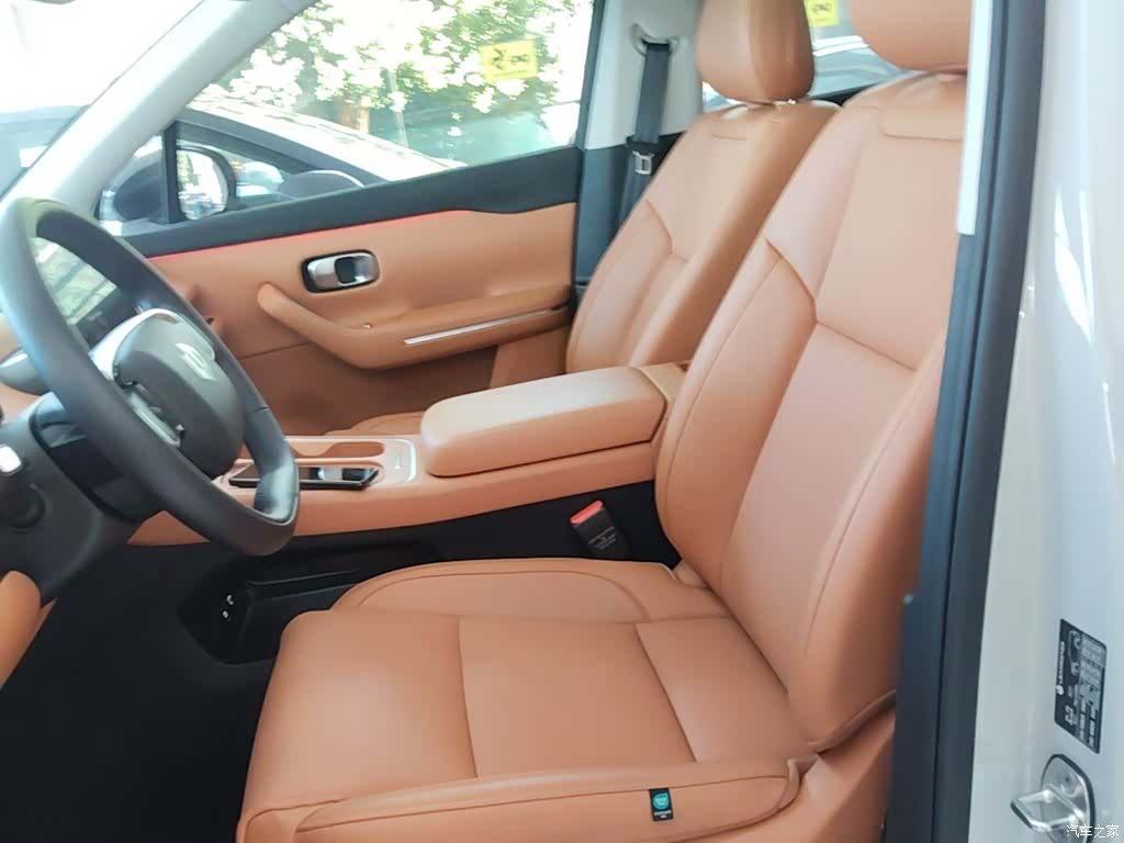 Leapmotor C10, 2025 15
