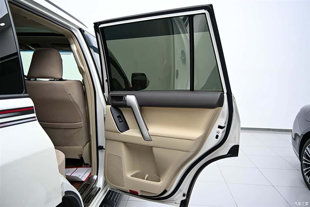 Toyota Prado, 2024 22