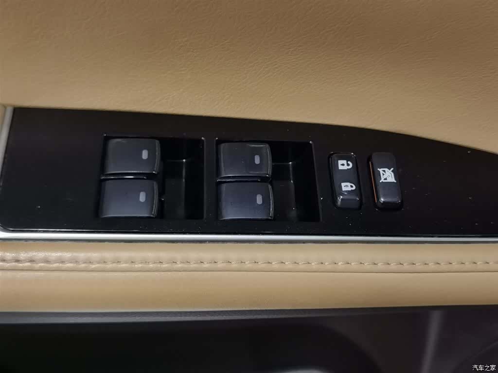 Lexus ES, 2015 9