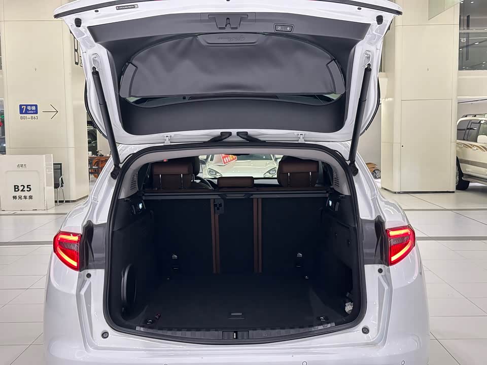 Alfa Romeo Stelvio Alfa Romeo Stelvio