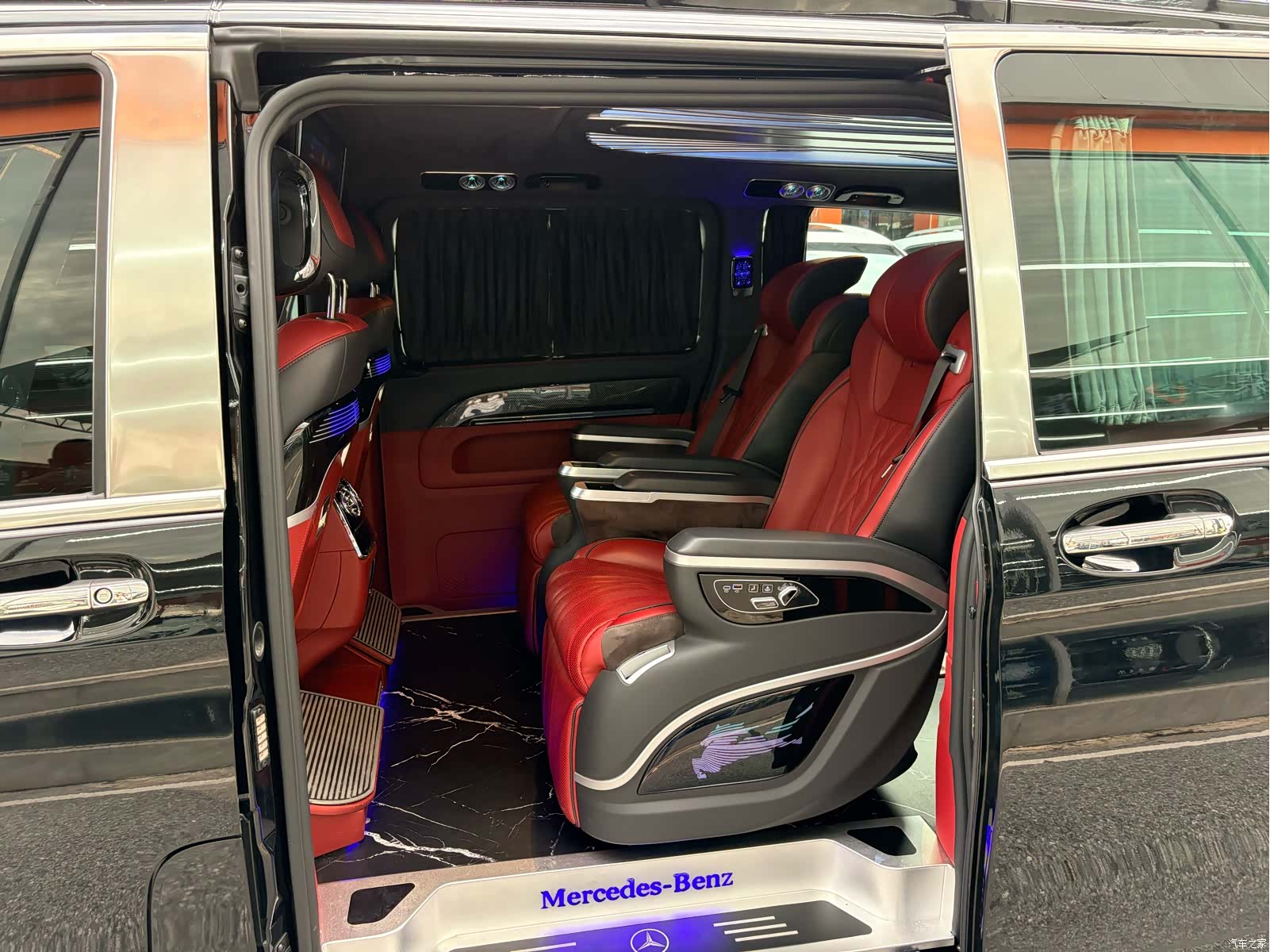 Mercedes-Benz 7, 2024 10