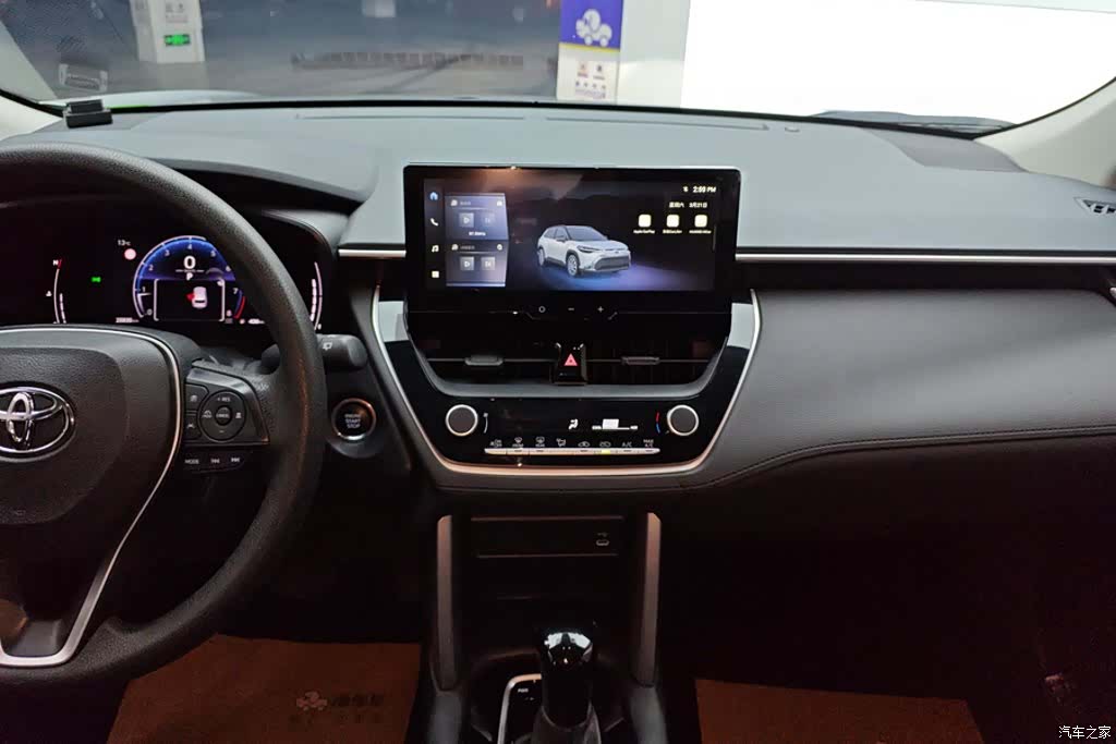 Toyota Frontlander, 2023 13