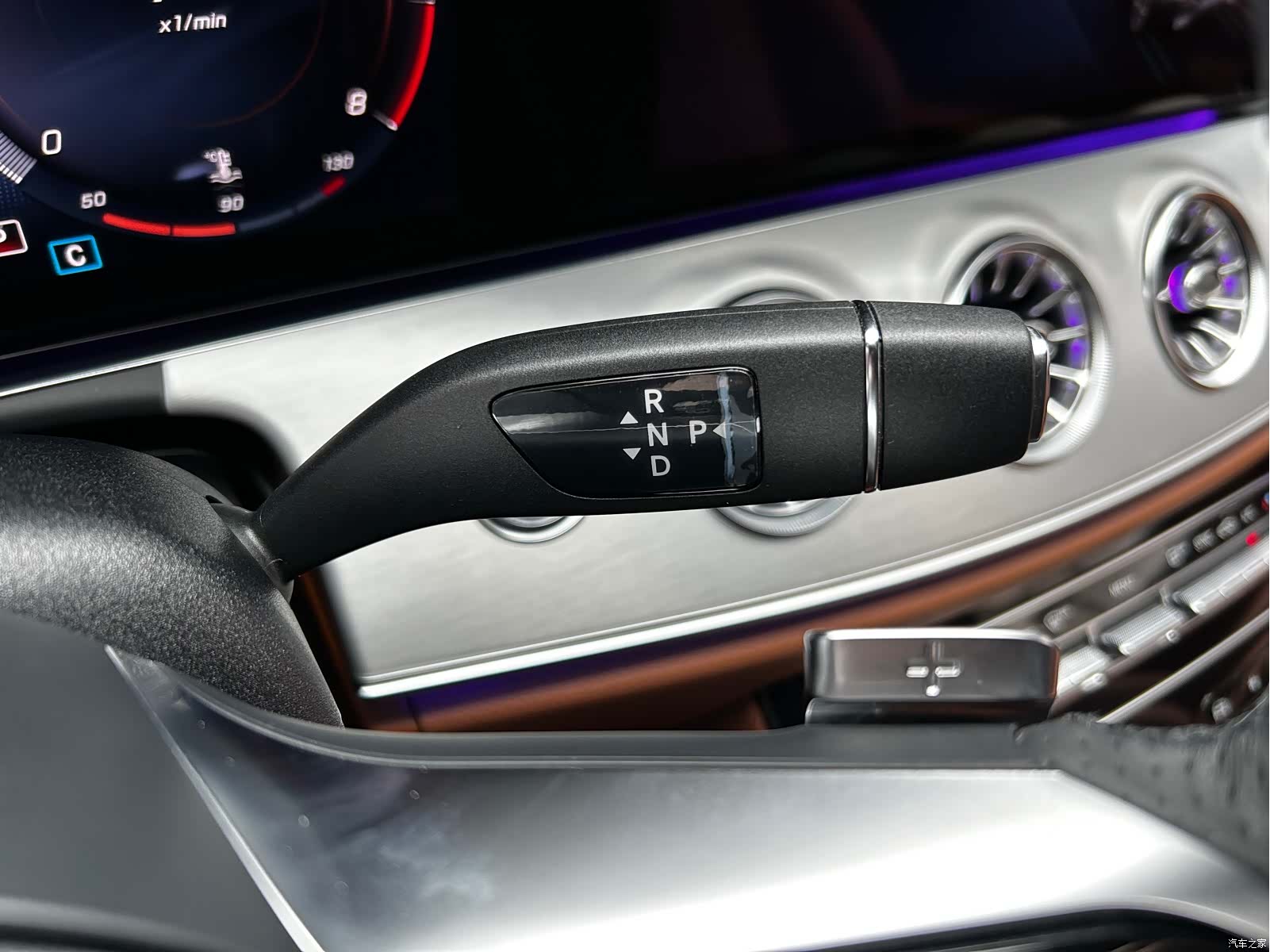 Mercedes-Benz E-Class, 2022 10