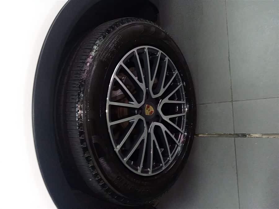 Porsche Cayenne 2018, фото 25