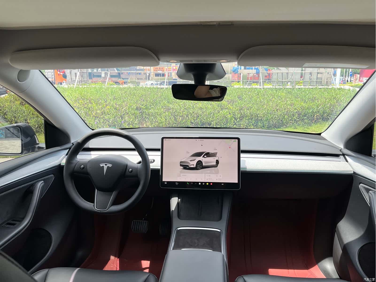 Tesla Model Y, 2024 11
