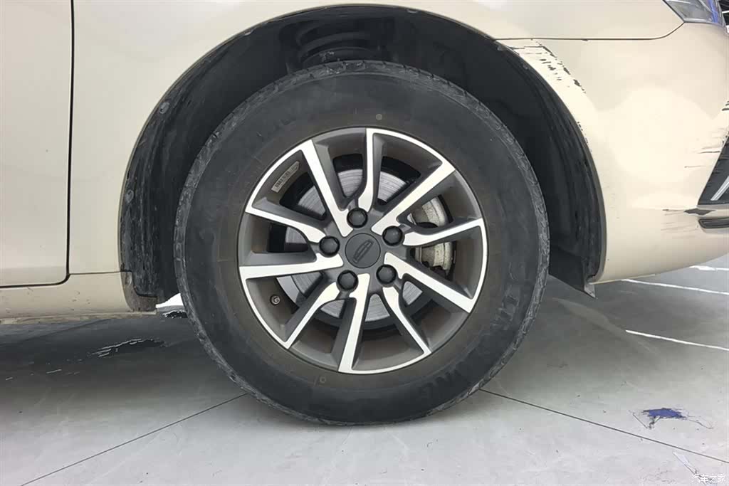Geely Emgrand, 2020 6