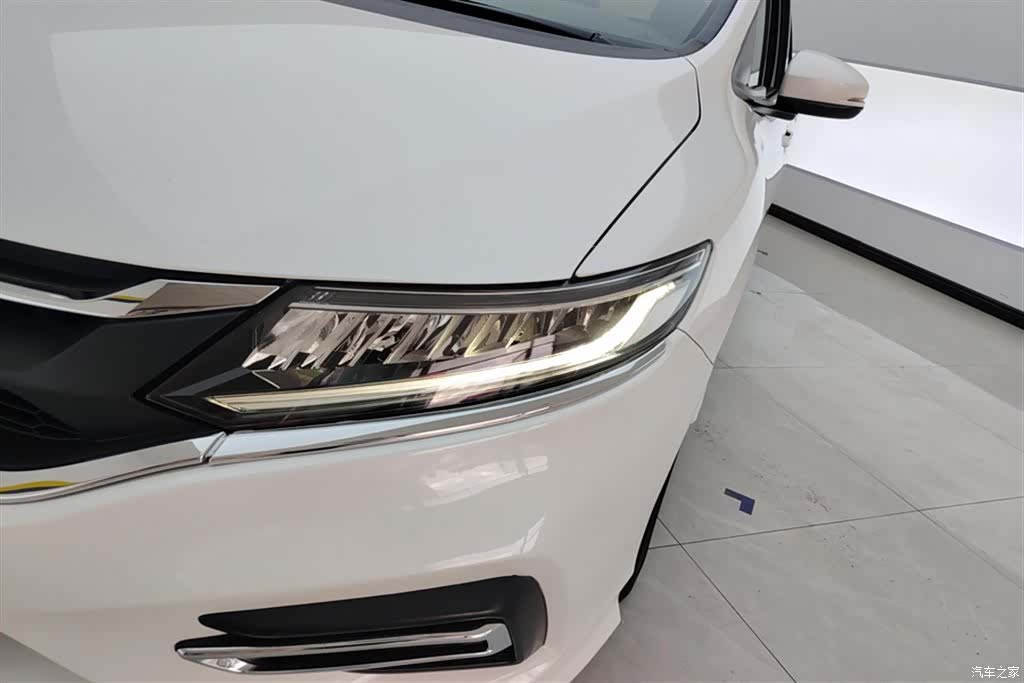 Honda Jade, 2018 все фото