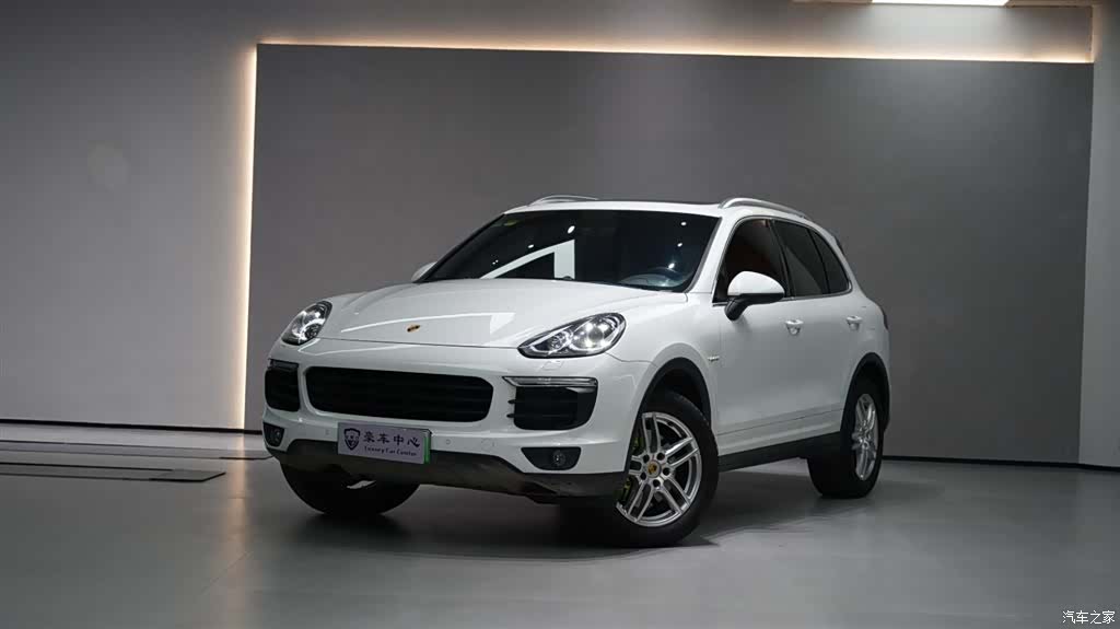 Porsche Cayenne, 2015 1