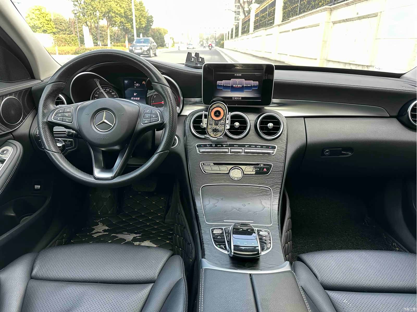 Mercedes-Benz C-Class, 2015 11
