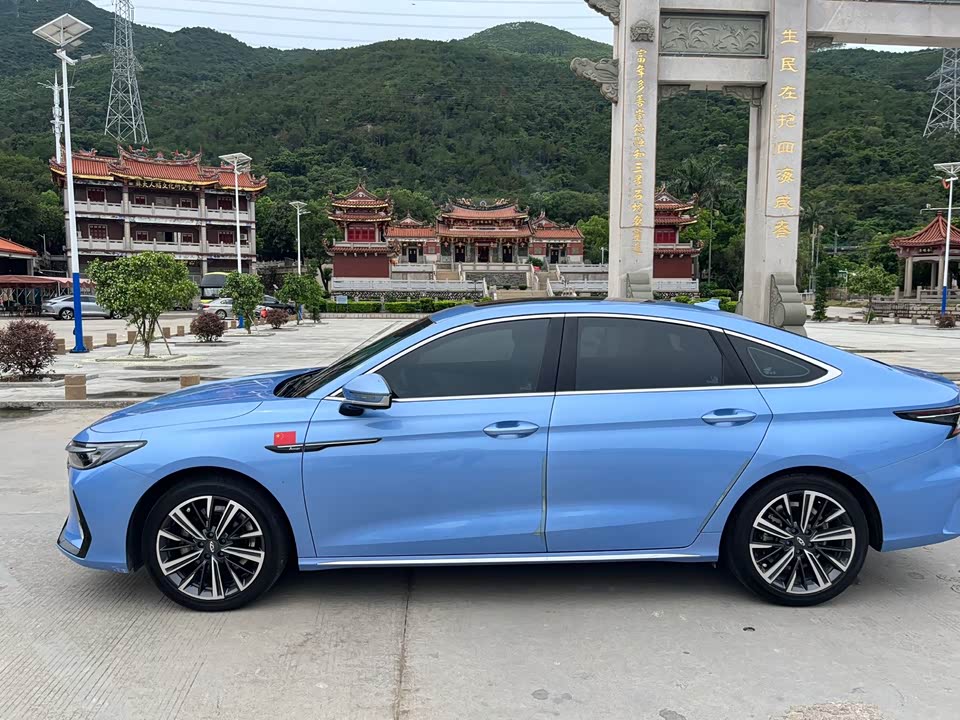 Chery Arrizo 8