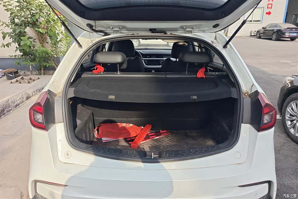 Geely X3, 2020 4