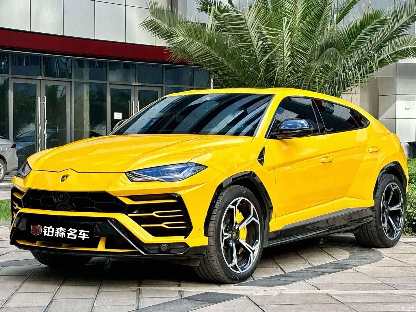 Lamborghini Urus, 2019 3