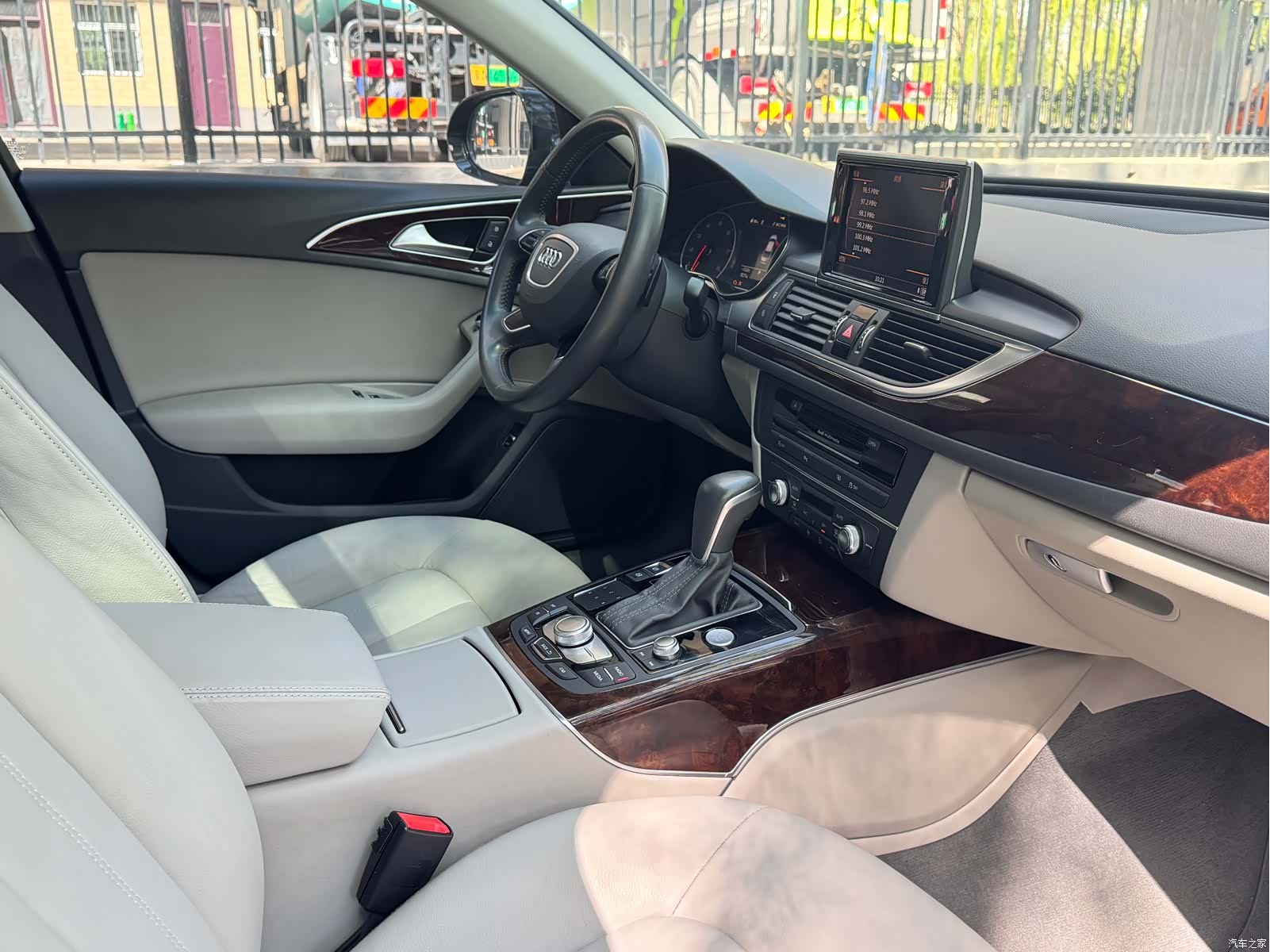Audi A6L, 2016 9