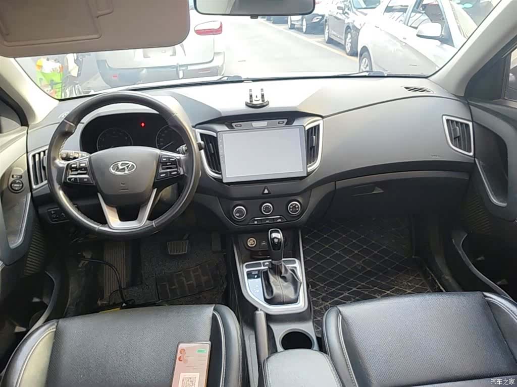 Hyundai ix25, 2017 10