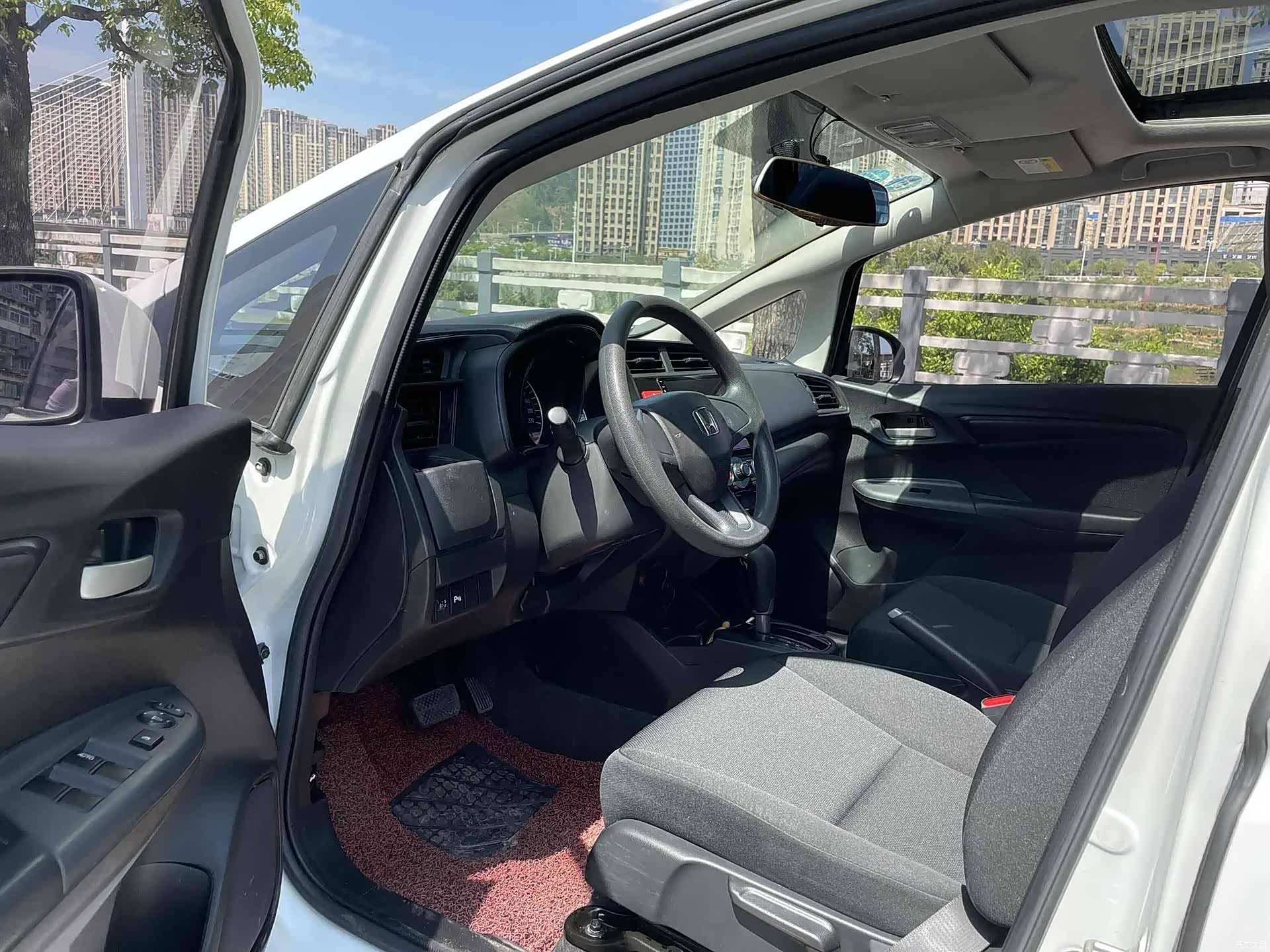 Honda Fit, 2017 все фото