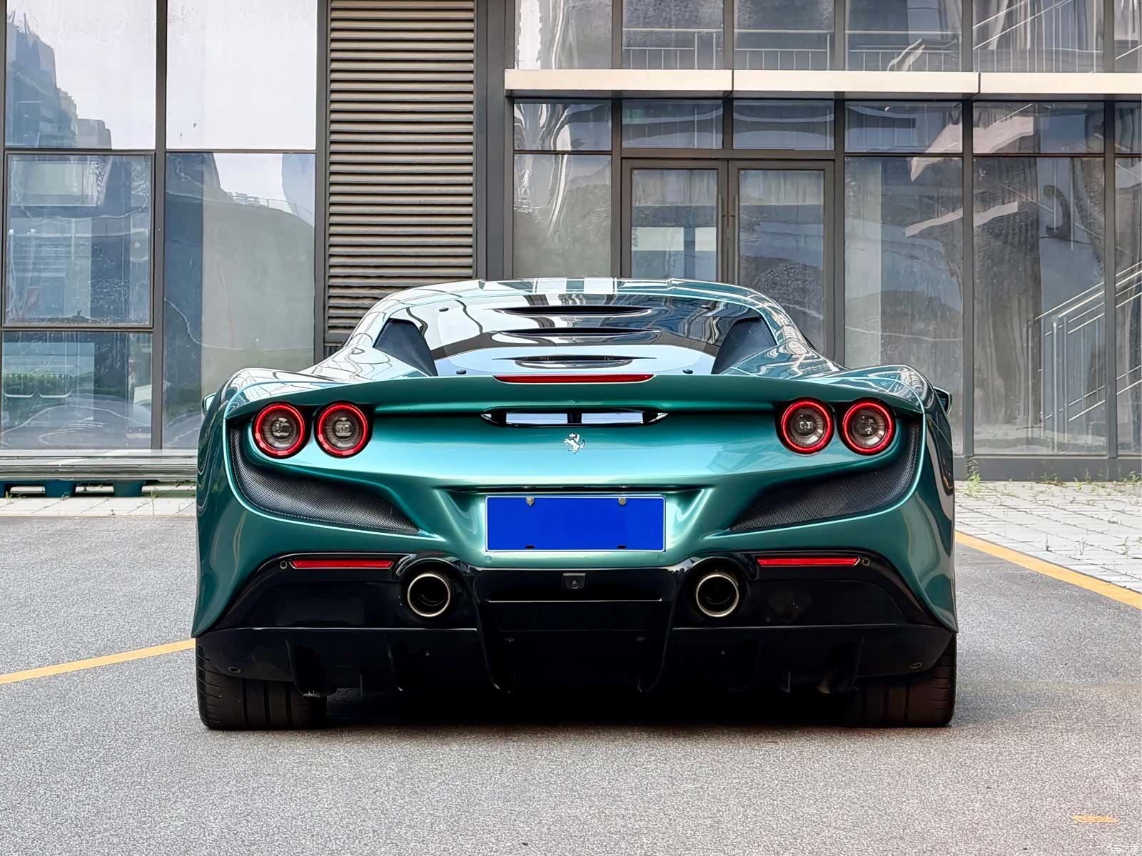 Ferrari F8, 2021 все фото