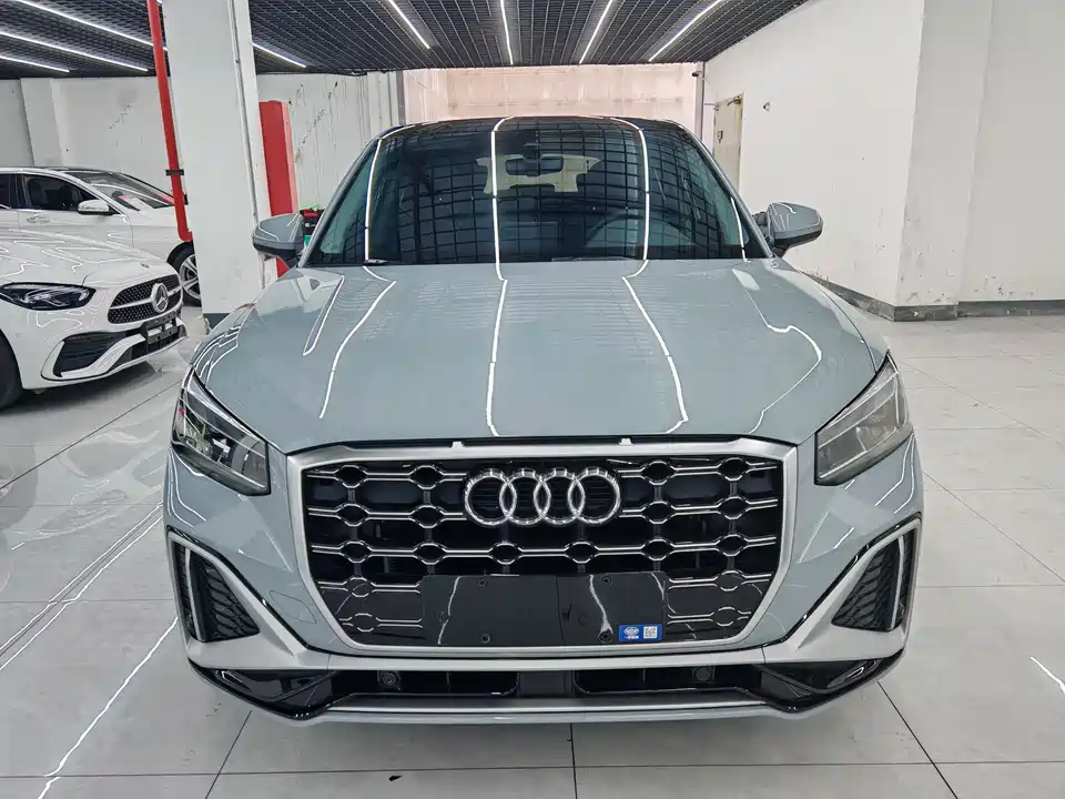 Audi Q2L
