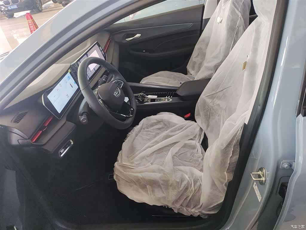Geely Binray, 2026 15