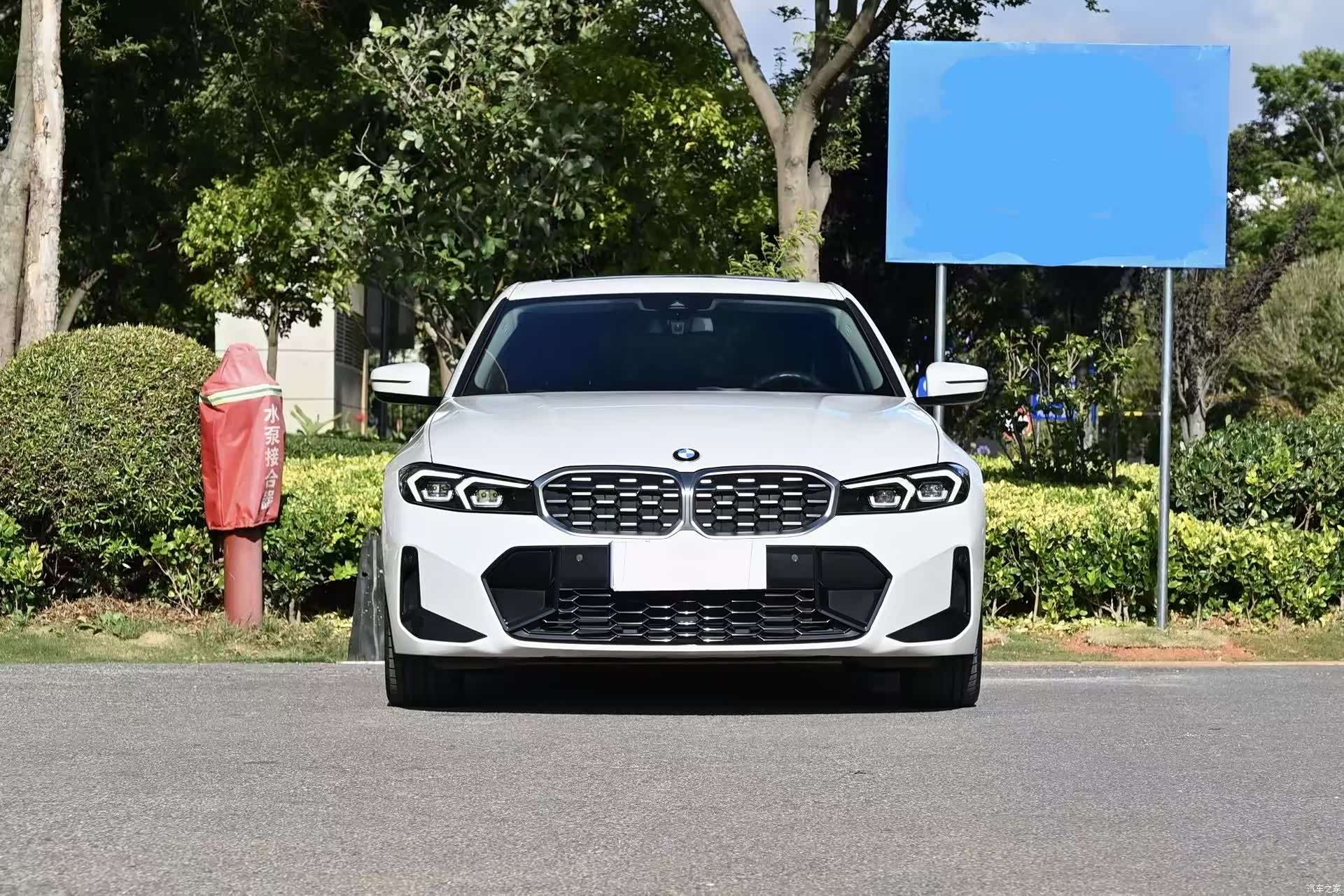 BMW 3 Series, 2023 2