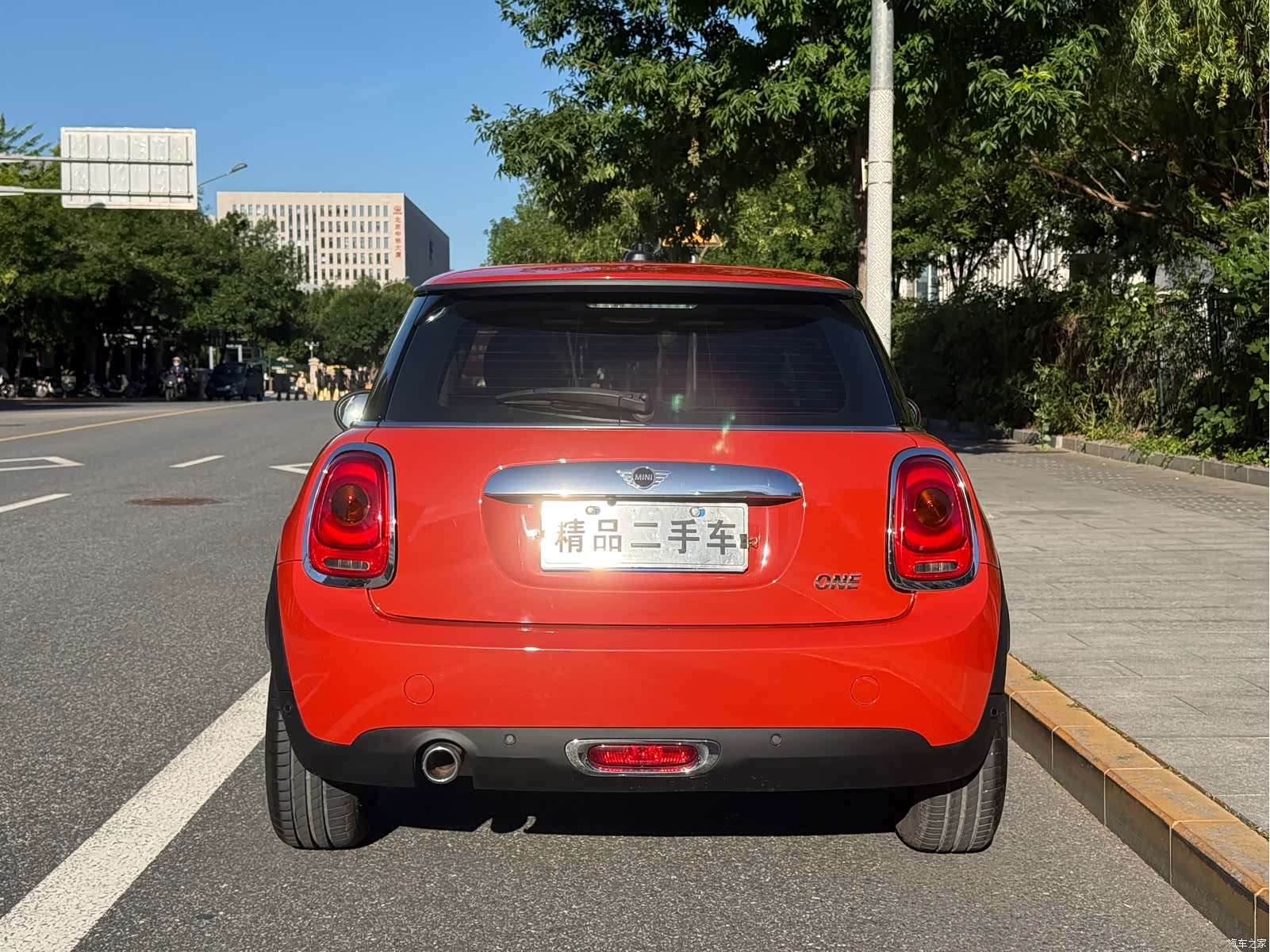 Mini ONE, 2019 6
