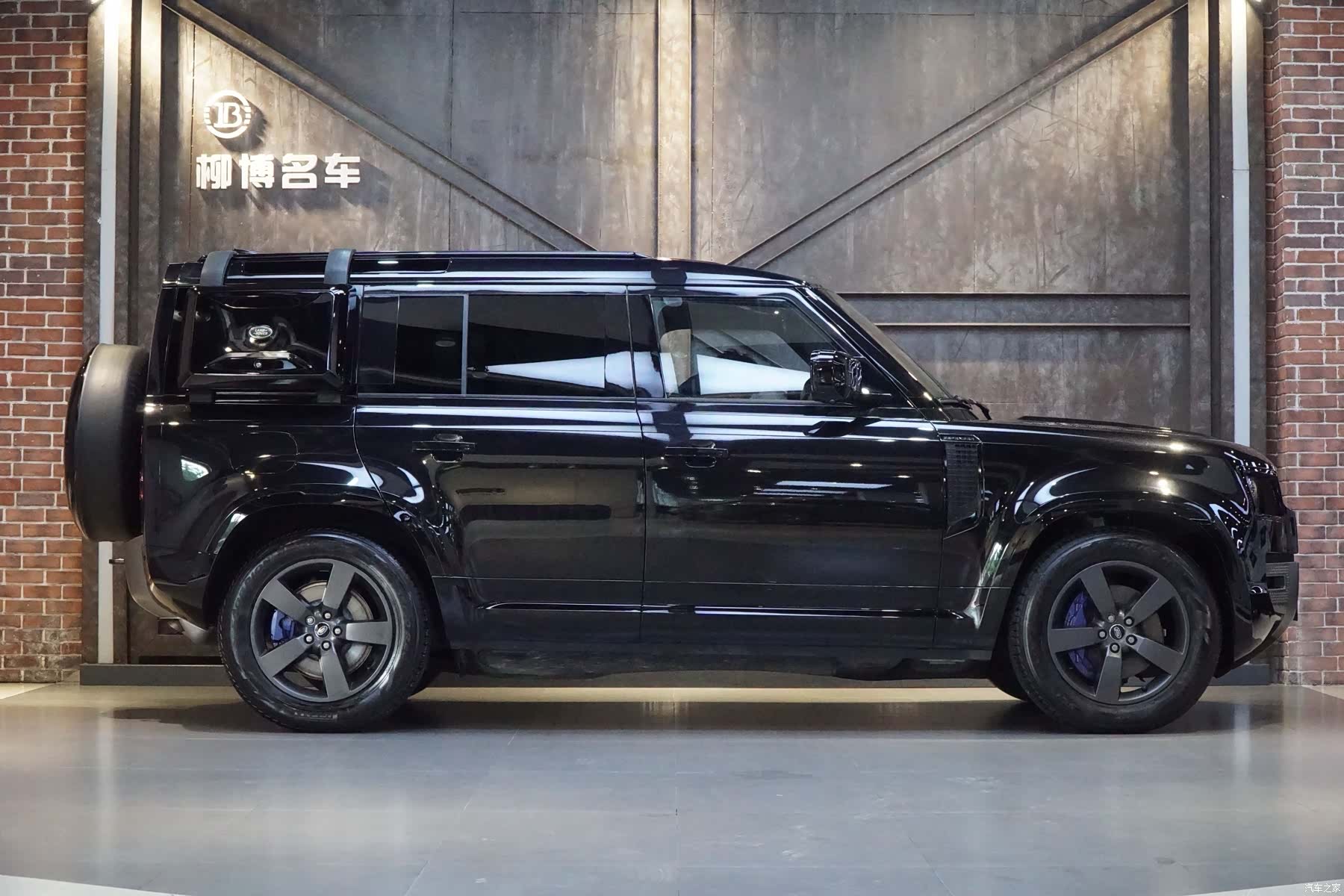Land Rover Defender, 2024 22